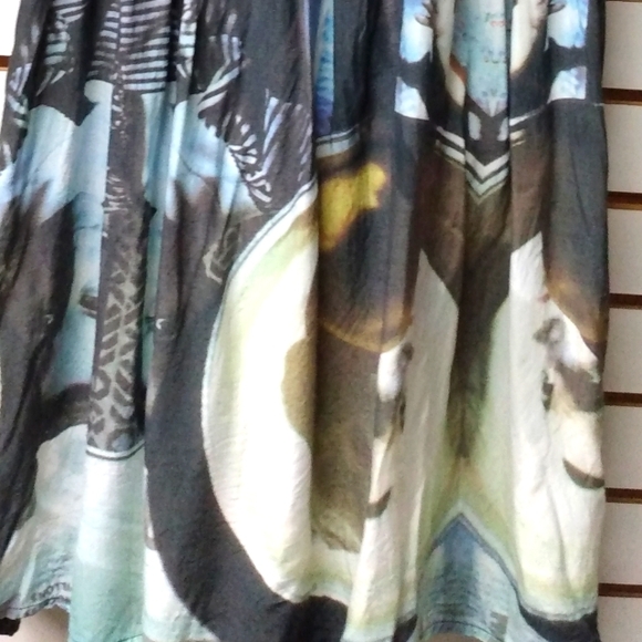 Dress "VINTAGE" w/Faces (Mona LiZa) V Neck w/@ neck & Sleeves & Mesh on V Back - Picture 3 of 8